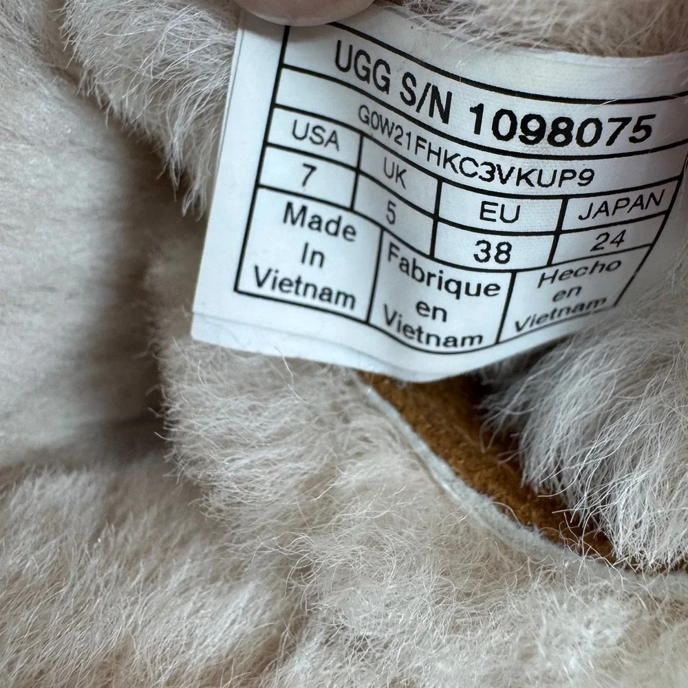 UGG Gita Bow Boot Women 7 Chestnut Suede Sheepskin Lining 1098075